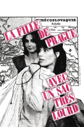La fille de Prague avec un sac très lourd Poster of La fille de Prague avec un sac très lourd