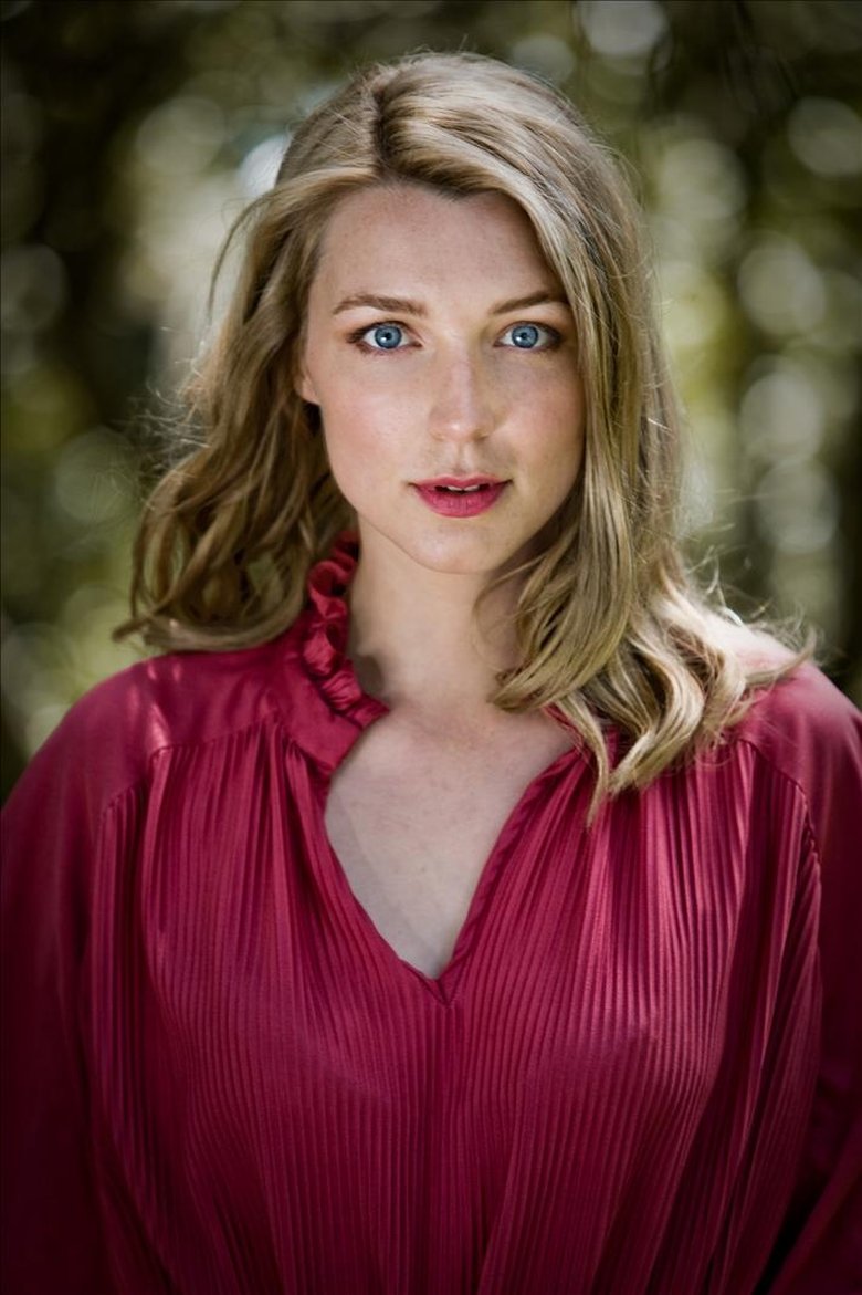 Tania Nolan Portrait of Tania Nolan