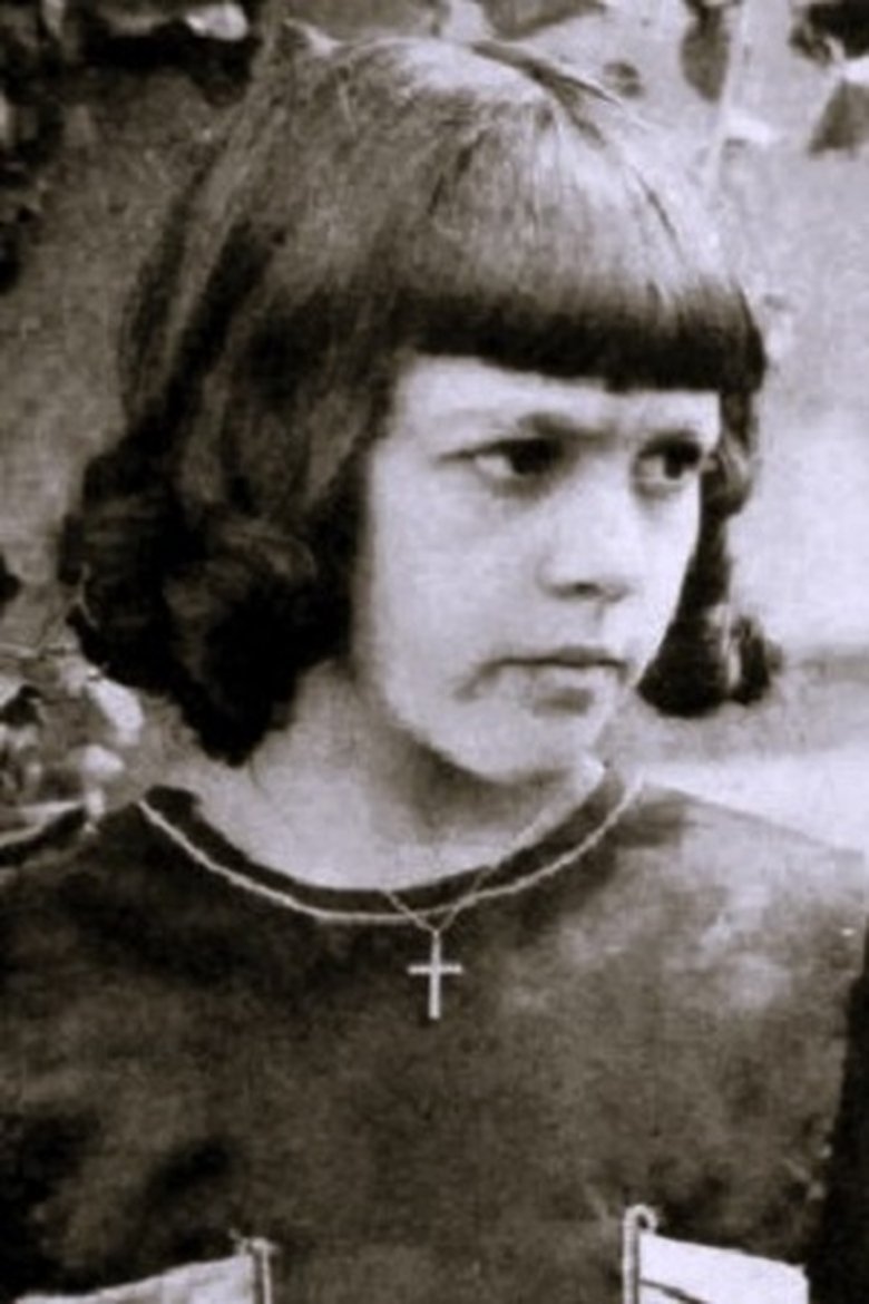 Mae Giraci Portrait of Mae Giraci