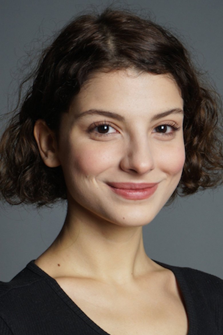 Aylin Paksoy Portrait of Aylin Paksoy
