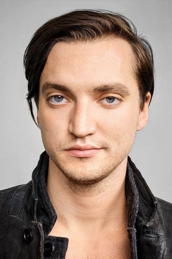 Portrait of Richard Harmon