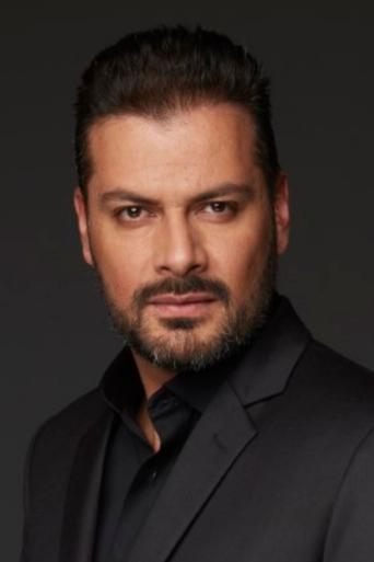 Portrait of Tommy Vásquez