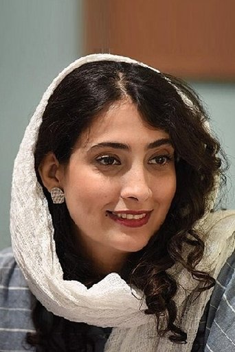 Portrait of Sarah Tavakoli