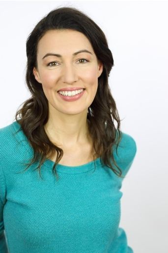 Portrait of Sari Sheehan