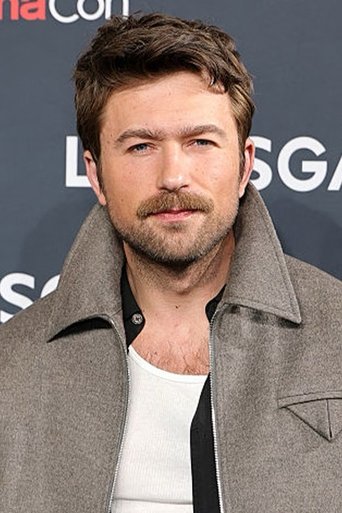 Portrait of Brandon Sklenar