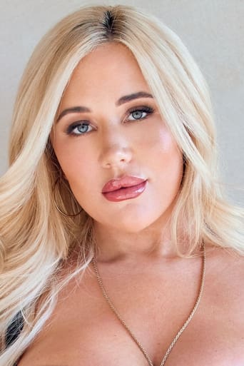 Portrait of Savannah Bond