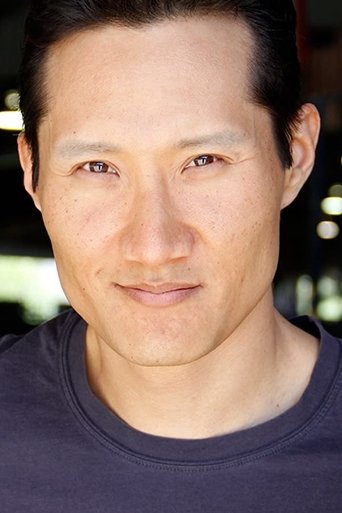 Portrait of Steve Suh