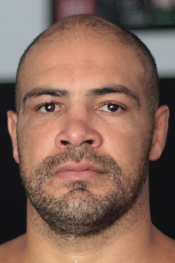 Portrait of Thales Leites