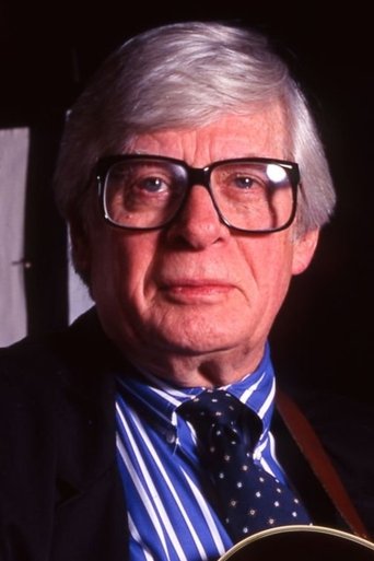 Portrait of Mundell Lowe