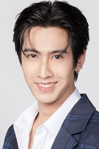 Portrait of Chakrit Boonsing