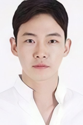 Portrait of Lee Gun-woo