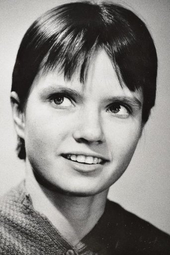 Portrait of Fleur Toomla