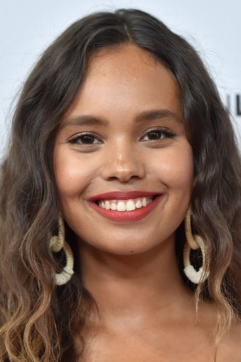 Portrait of Alisha Boe