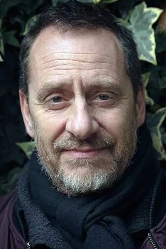 Portrait of Riton Liebman
