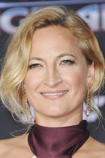 Portrait of Zoë Bell