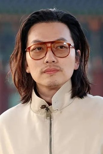 Portrait of Lee Dong-hwi