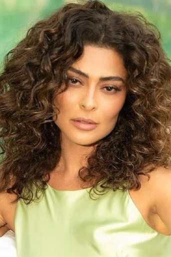 Portrait of Juliana Paes
