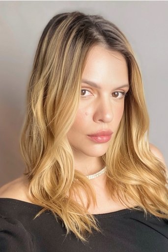 Portrait of Bruna Araújo