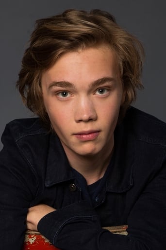 Portrait of Charlie Plummer