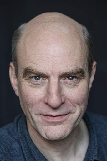Portrait of Simon Kunz