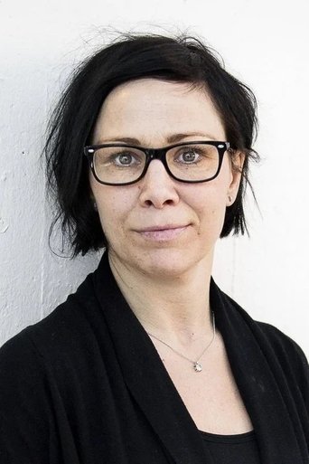Portrait of Sara Dikanda