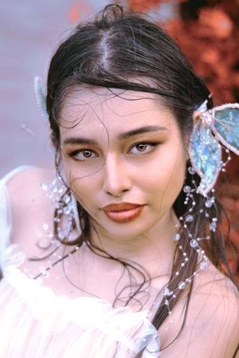Portrait of Racquel Enriquez