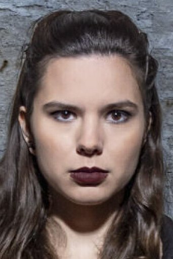 Portrait of Amber Broos