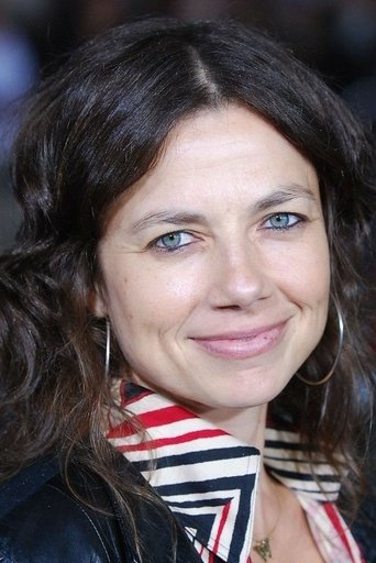 Portrait of Justine Bateman