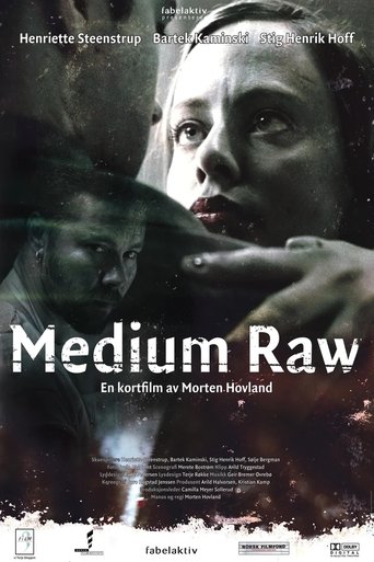 Poster of Medium Raw