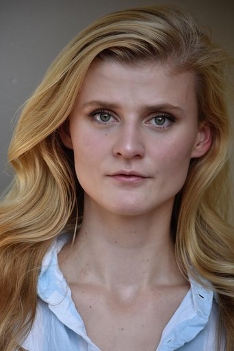 Portrait of Ellie Duebner