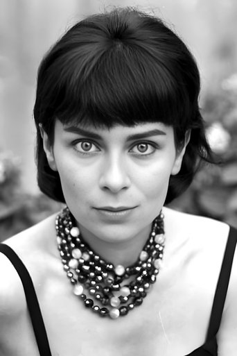 Portrait of Juliette Mayniel