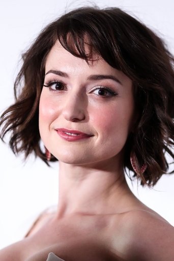Portrait of Milana Vayntrub