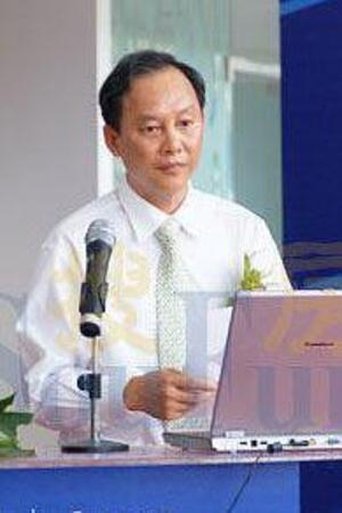 Portrait of 胡建新