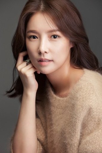 Portrait of Song Min-ji