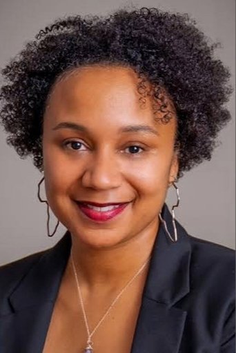 Portrait of Deanna Nowell