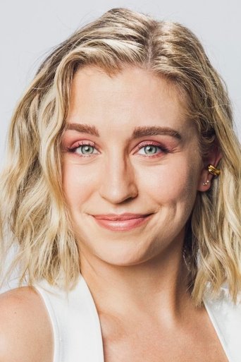 Portrait of Taylor Misiak