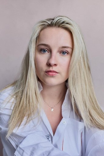 Portrait of Kelsey Dee