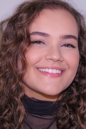 Portrait of Giovana Moraes