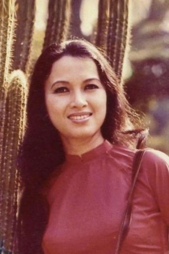 Portrait of Thùy Liên