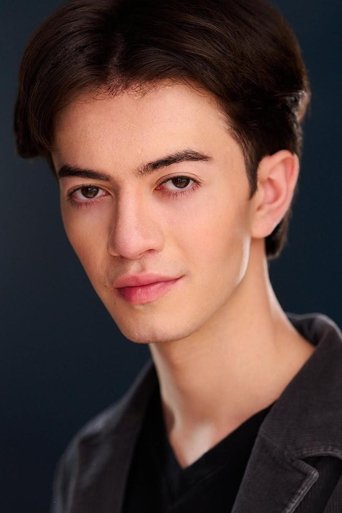 Portrait of Ethan Akler