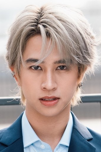 Portrait of Natouch Siripongthon