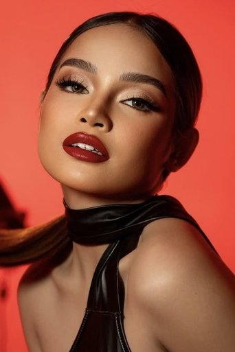 Portrait of Xyriel Manabat