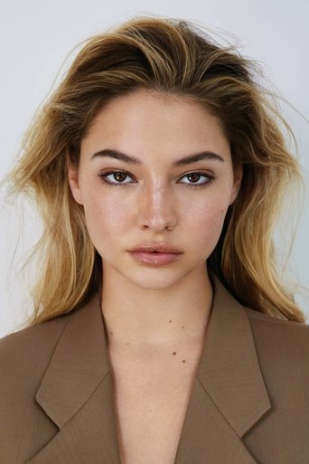 Portrait of Madelyn Cline