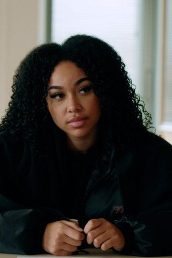 Portrait of Keyssy