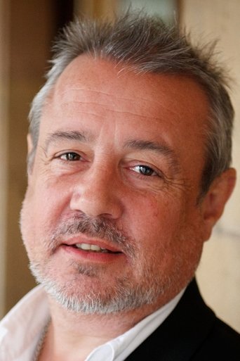 Portrait of Hamish McAlpine