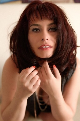 Portrait of Larissa Maxine