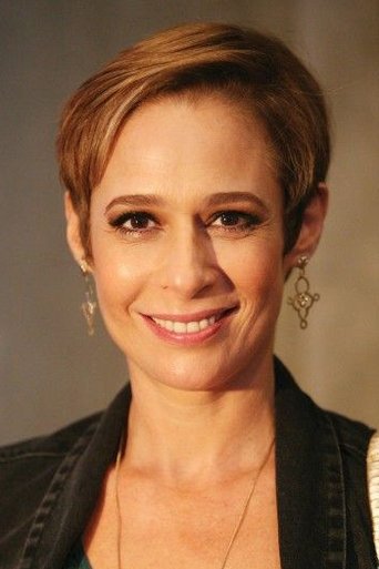 Portrait of Andréa Beltrão