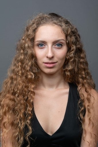 Portrait of Andréa Deronzier