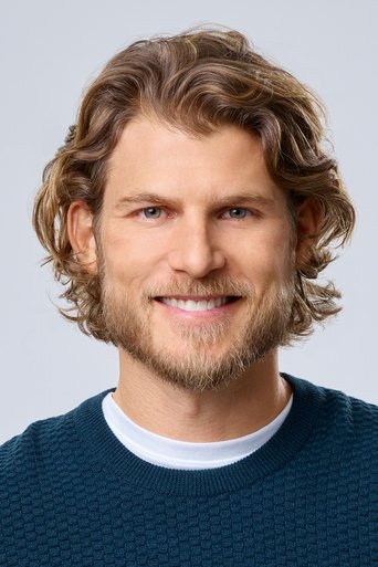 Portrait of Travis Van Winkle