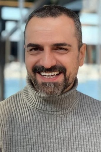 Portrait of Alireza Ara
